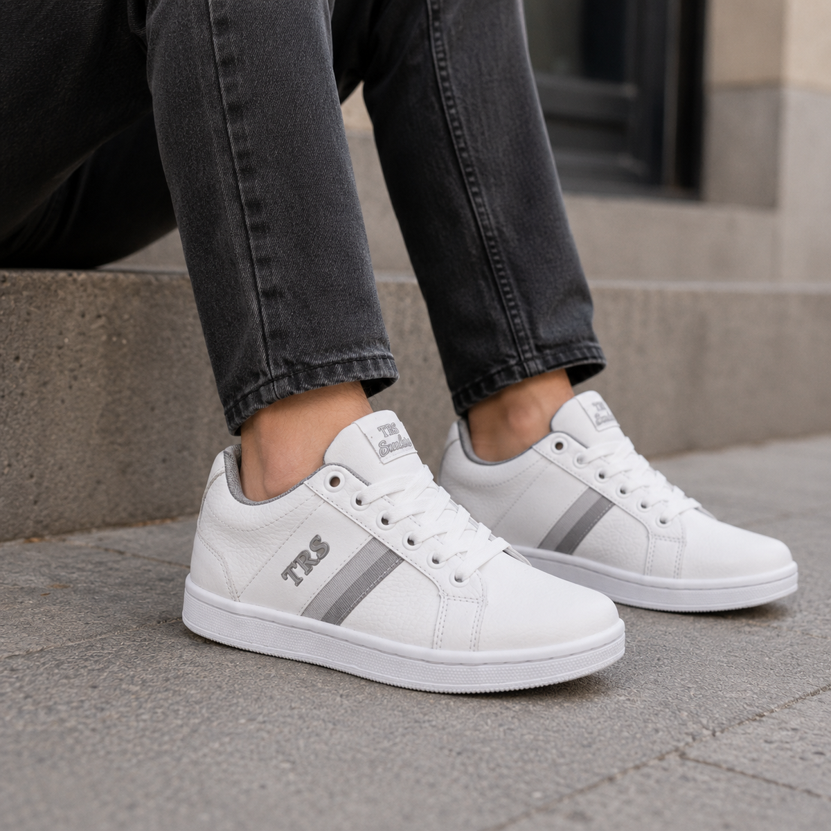 Tenis de piel Trs Sneakers 7300 Blanco Gris para Hombre - estilo de vida